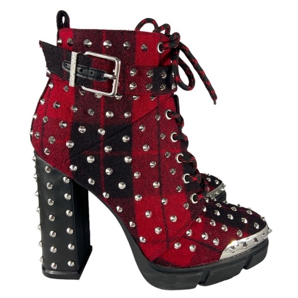 Gianni Bini stud ankle bootie. 
BLACK FRIDAY DEALS CHECK OUT MY CLOSET - Picture 3 of 6